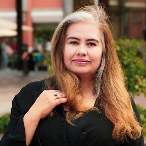 Maria Salinas